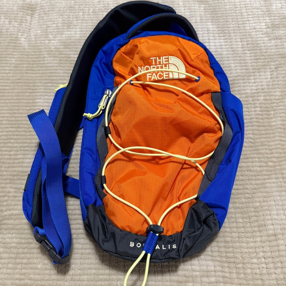 The North Face Borealis Sling Pack NWT